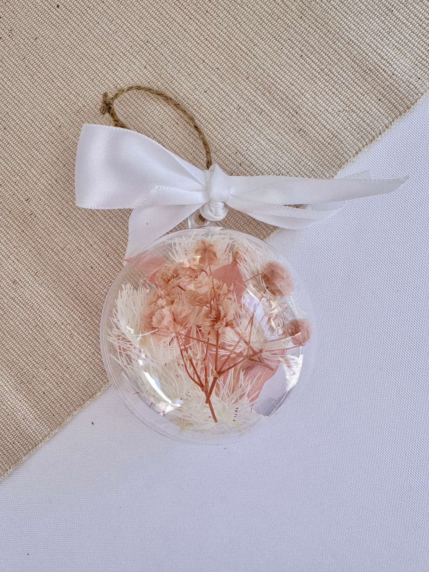 Dried Flower Bauble - Peachy Pink